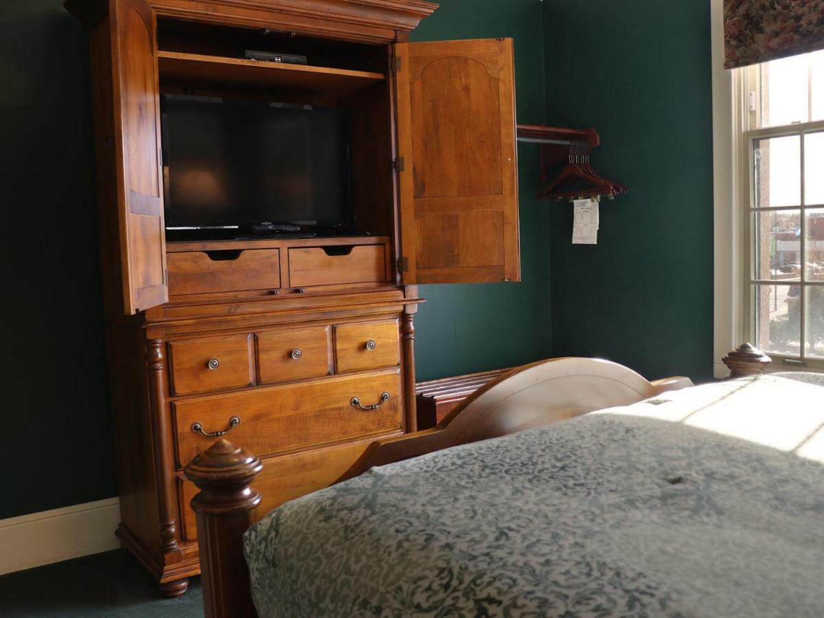 Saint Brendan'S Inn Green Bay Eksteriør billede