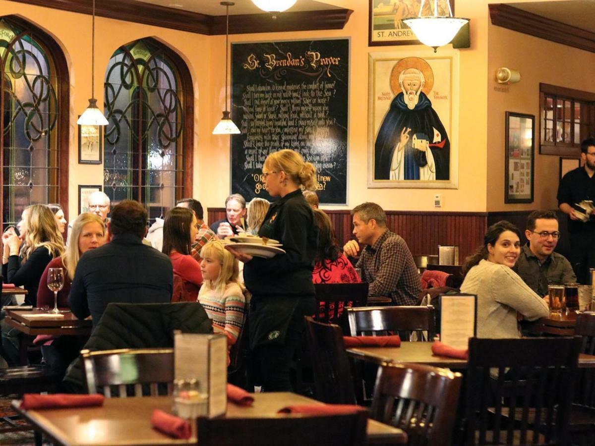 Saint Brendan'S Inn Green Bay Eksteriør billede